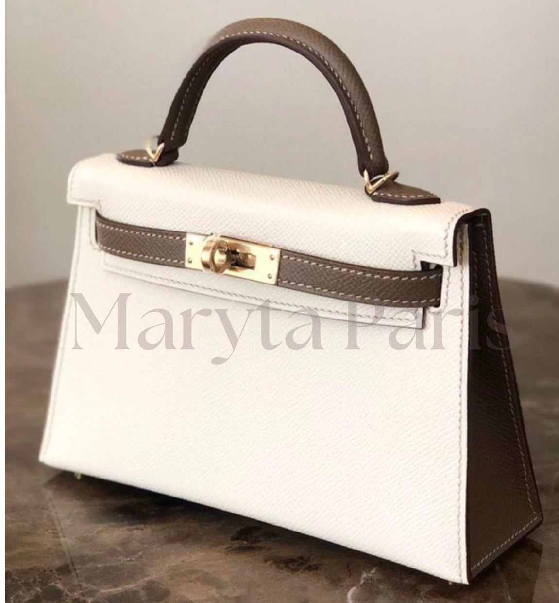 Naia Bi color